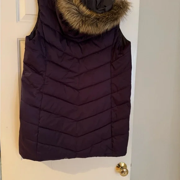 Coldwater Creek Reverible Deep Purple and Gray Quilted Vest - Picture 2 of 5